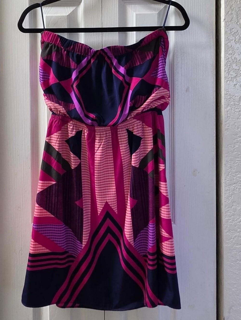Expreas Strapless Geometric Print Dress in Pink and Navy